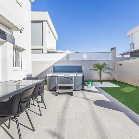 Casa Bos Dolpfin Wellness Luxury Entire Villa Pool & Jacuzzi Gran Alacant Near Beach Puerto Marino Exterior photo